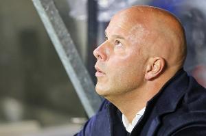 内维尔：利物浦让我想起昔日乱糟糟的曼联，需简化战术稳固防守