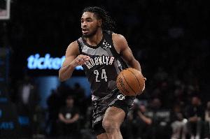 手感冰凉！卡梅隆-托马斯打满首节7投仅1中拿5分 正负值-7